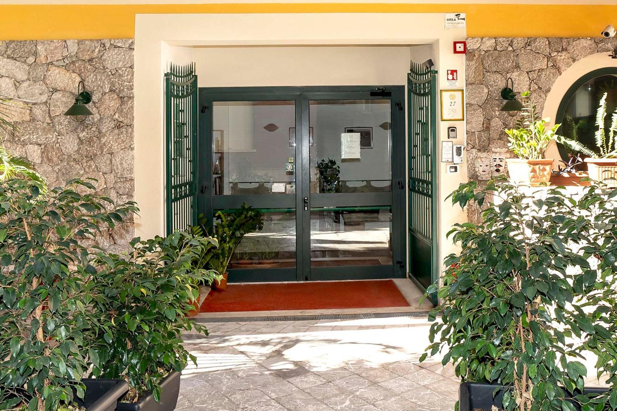 Le Tartarughe Aparthotel Letojanni Exterior foto